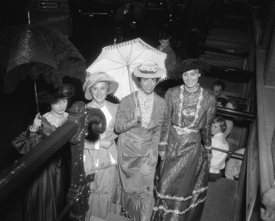 T.g.v. het 50 jarig bestaan van een Amsterdame confectiefabriek ANCO, modeshow i, Bestanddeelnr 909-9263