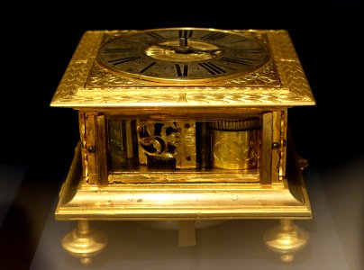 Table clock with single silver hand, signed Albrecht Erb in Vienna, bronze - Museo Nacional de Artes Decorativas - Madrid, Spain - DSC08033