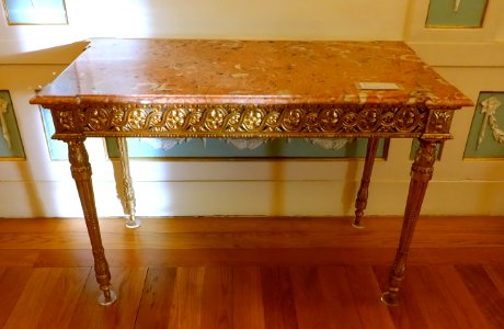 Table, Portugal, 1750-1800, gilt wood, rose marble - Museu Nacional de Soares dos Reis - Porto, Portugal - DSC00484