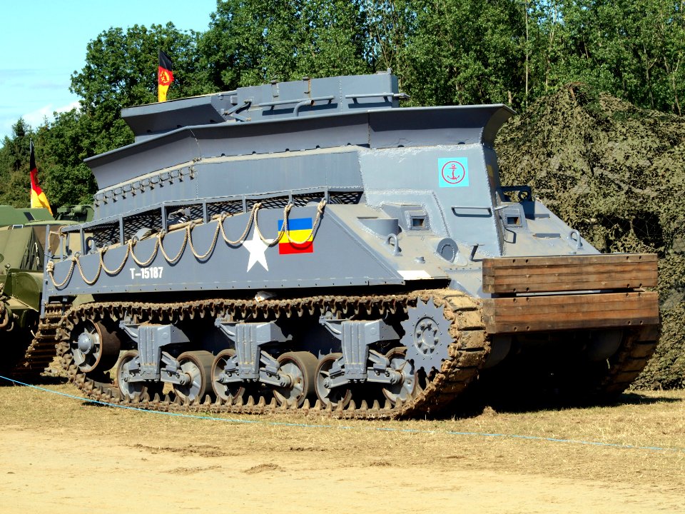 T-15187 Sherman BARV pic-003