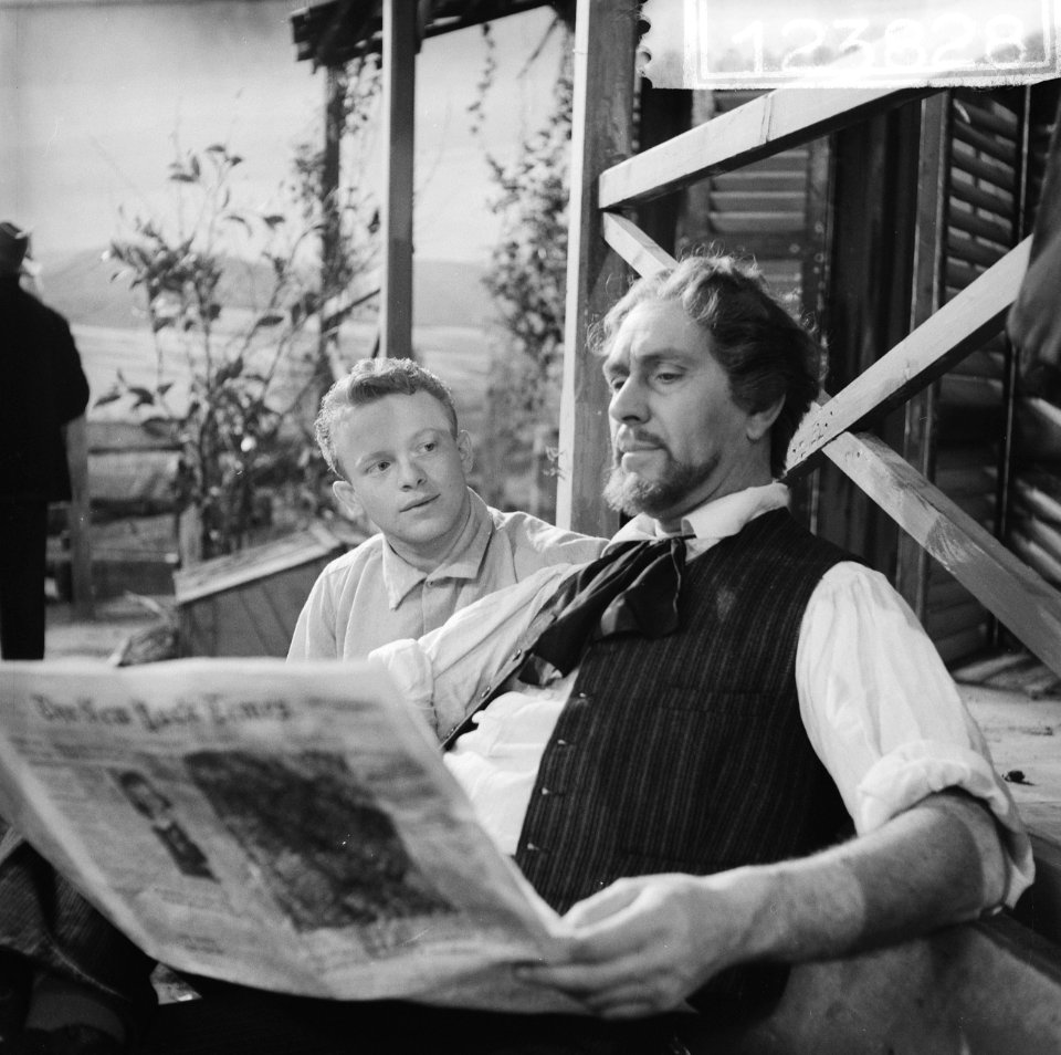T. V. spel Mijn hart is in het hoogland . Dick Bos en Johan Schmitz, Bestanddeelnr 912-3828