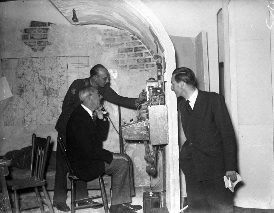 Tentoonstelling der NBS in de Bijenkorf, Bestanddeelnr 900-9667
