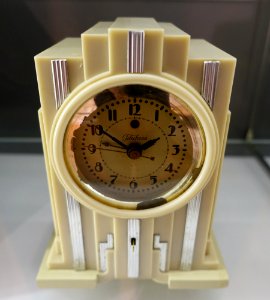 Table clock 700, Electroalarm, designed in the style of Paul Frankl, Telechron, Ashland, Mass, 1928, vinylite, metal, glass - Museum für Angewandte Kunst Köln - Cologne, Germany - DSC09559 photo