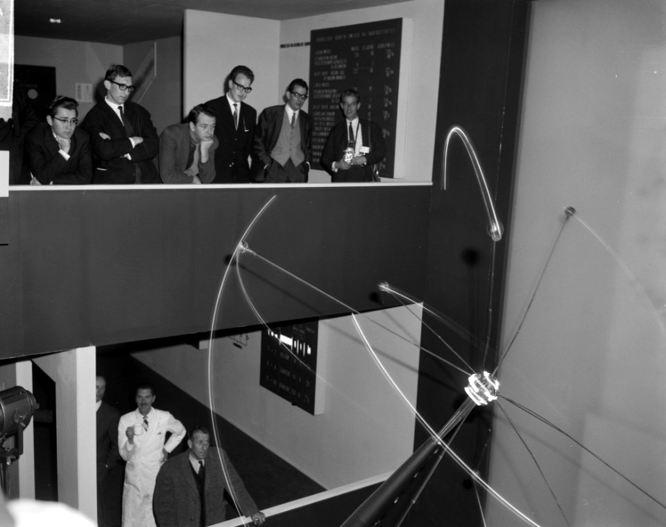 Tentoonstelling Het Atoom in het Nederlands Instituut van Nijverheid en Techniek, Bestanddeelnr 915-8105