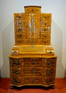 Tabernacle cabinet, Mainfranken, Germany, 1730-1740, softwood, walnut veneer, marquetry of fruitwood, oak, maple, brass mounts - Germanisches Nationalmuseum - Nuremberg, Germany - DSC03018