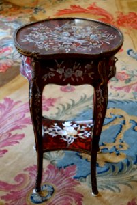 Table - Waddesdon Manor - Buckinghamshire, England - DSC07647