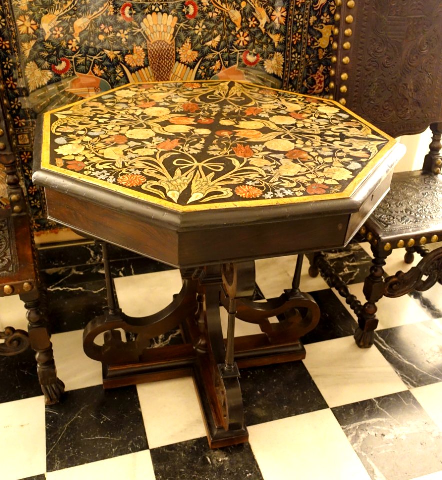 Table, unidentified, view 1 - Museo Nacional de Artes Decorativas - Madrid, Spain - DSC07962