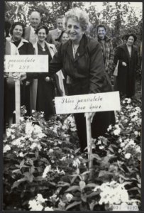 T.g.v. de 60ste verjaardag van Rosa Spier, de bekende Nederlandse harpiste, al v, Bestanddeelnr 094-0197