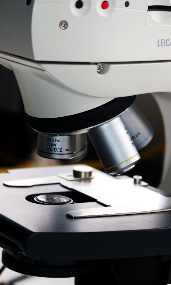 Microscope increases lab