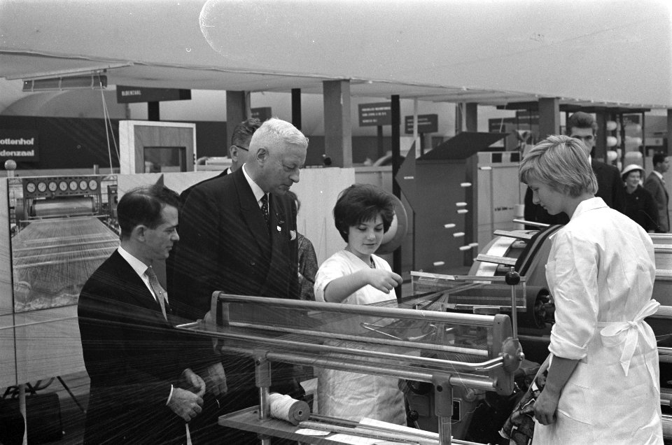 Tentoonstelling 3xA te Enschede, Bestanddeelnr 914-2255