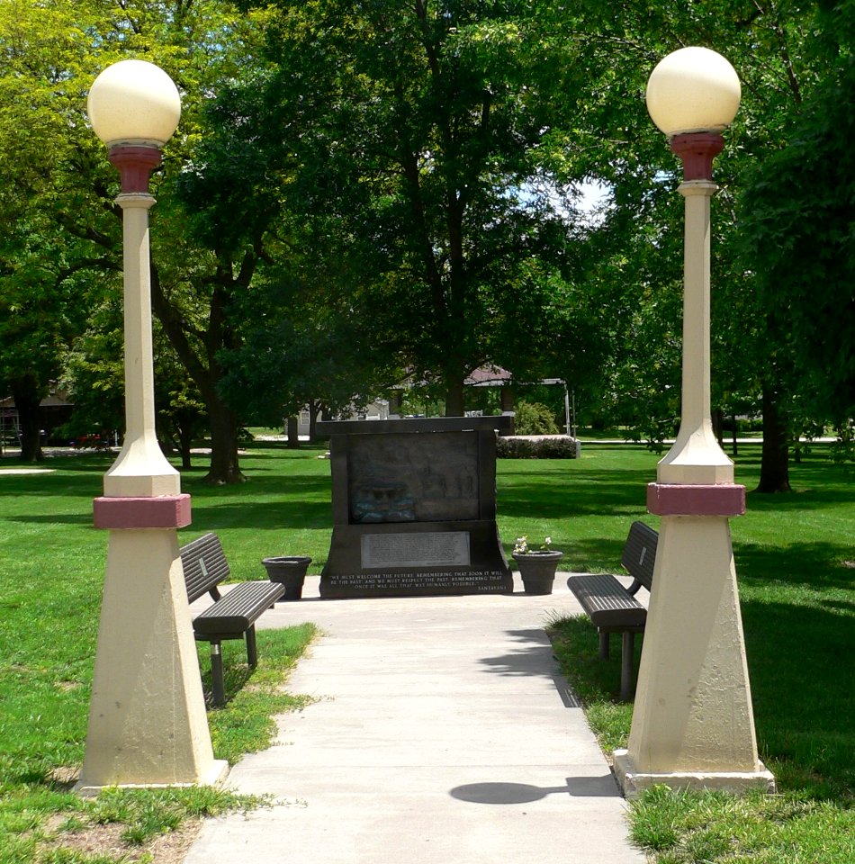 Table Rock, NE public square park W lampposts 2
