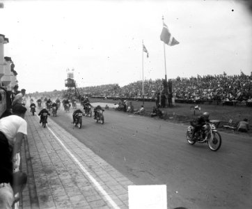 T.T. races Assen. Start 125 cc, Bestanddeelnr 904-0669