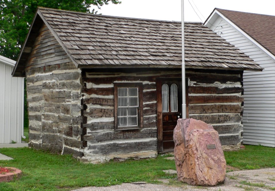 Table Rock, NE Pioneer Museum cabin 1