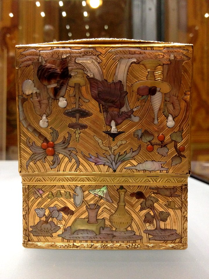 Tabacchiera con chinoiserie (esterno) - Bottega parigina 1745-1750 - Museo Duca di Martina di Napoli