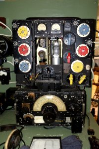 T1154N transmitter and R1155 receiver, British World War II radio equipment - Collings Foundation - Massachusetts - DSC07105