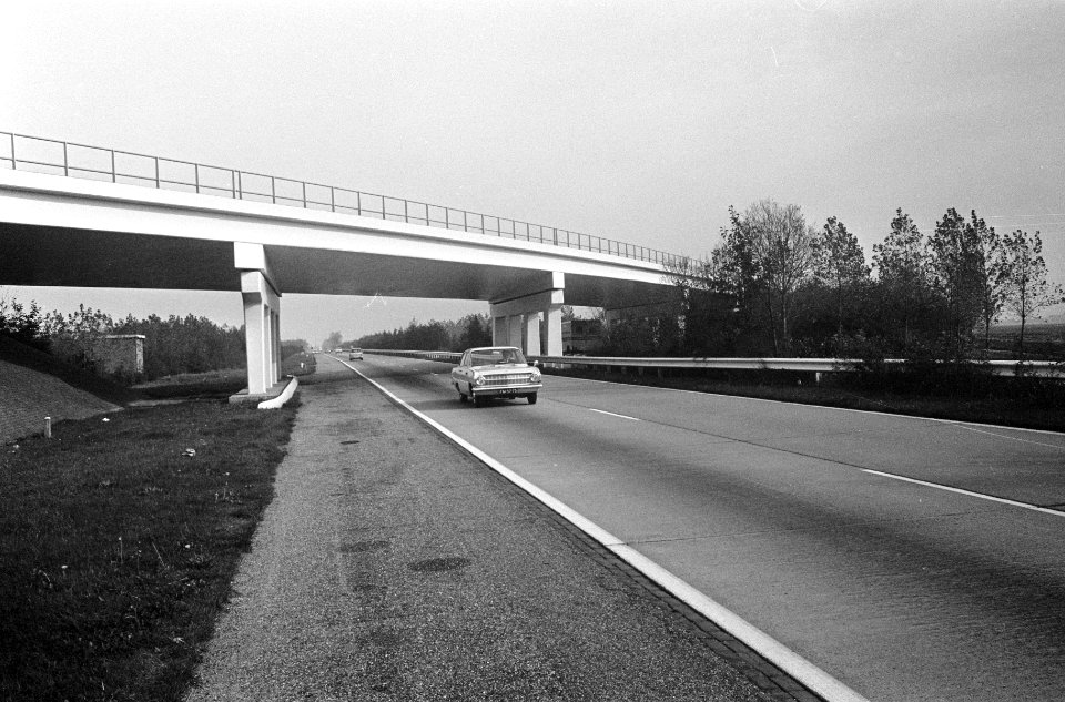 Ter hoogte van Nieuw-Vennep, Bestanddeelnr 919-6912