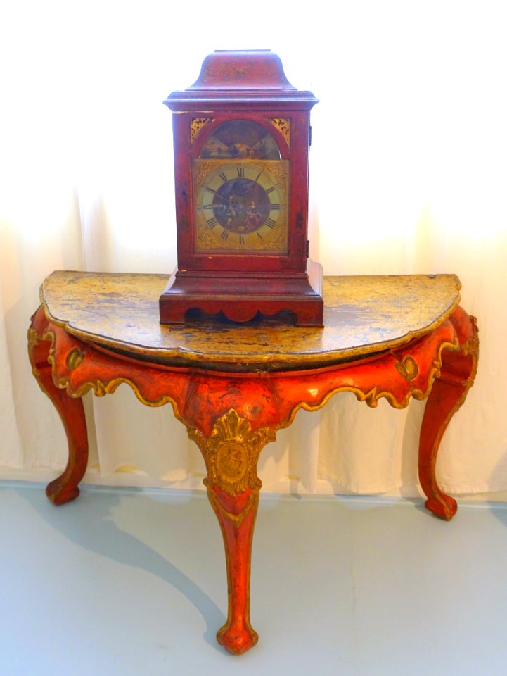 Table with clock by Thomas Gardner, London - Museo Nacional de Artes Decorativas - Madrid, Spain - DSC08433