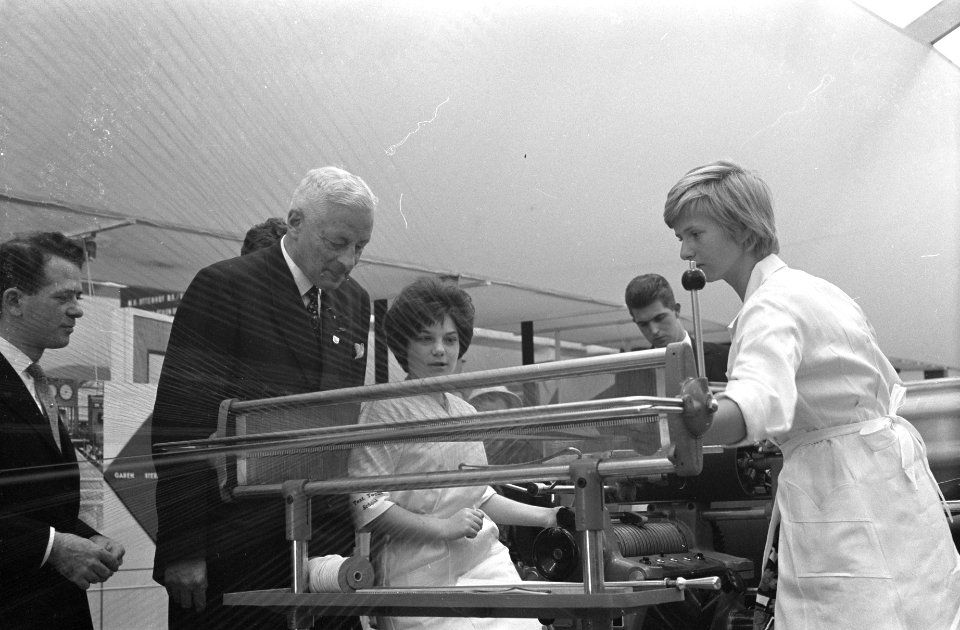 Tentoonstelling 3xA te Enschede, Bestanddeelnr 914-2257