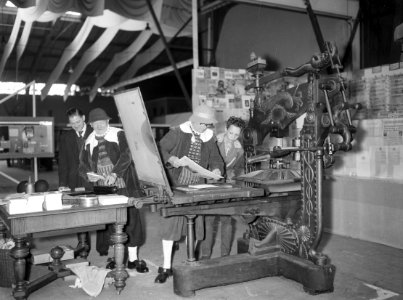 Tentoonstelling Curiosa in Den Haag . Drukpers uit 1790, Bestanddeelnr 912-8065