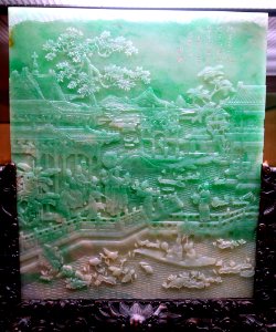 Table screen with palace scenes, side A, view 2, China, Qing dynasty, 18th-19th century, jadeite - Matsuoka Museum of Art - Tokyo, Japan - DSC07366