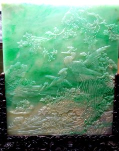 Table screen with flowers and birds, side B, view 2, China, Qing dynasty, 18th-19th century, jadeite - - Matsuoka Museum of Art - Tokyo, Japan - DSC07375