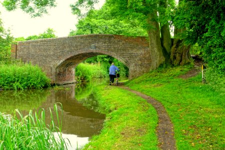 Swivel Bridge No 108,Staffordshire and Worcestershire Canal - Great Haywood, Staffordshire, England - DSC09907