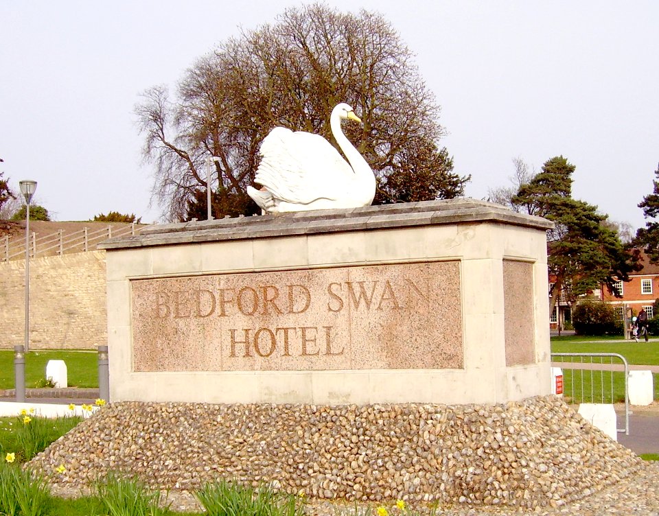 SwanHotelCarparkSwan