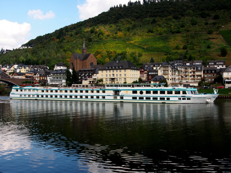 Switzerland, ENI 07001515 on the Moselle river, photo 3