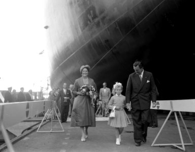 Tewaterlating 39.000 tons turbinetankschip Rein te Amsterdam, Bestanddeelnr 908-8503