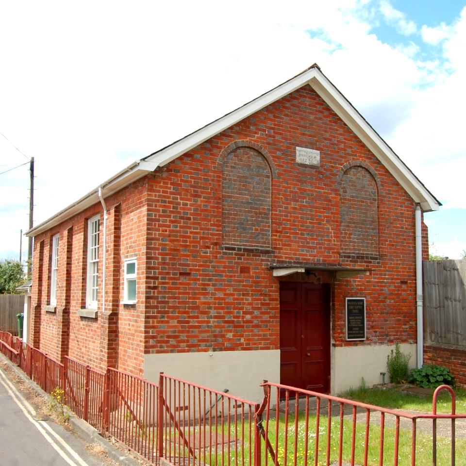 Swanwick Shore Strict Baptist Chapel, Bridge Road, Lower Swanwick (NHLE Code 1391981) (May 2019) (8)
