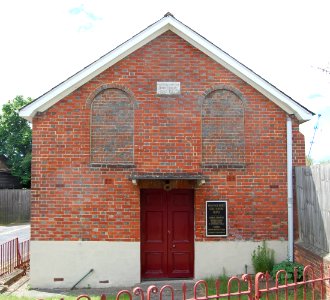 Swanwick Shore Strict Baptist Chapel, Bridge Road, Lower Swanwick (NHLE Code 1391981) (May 2019) (2)