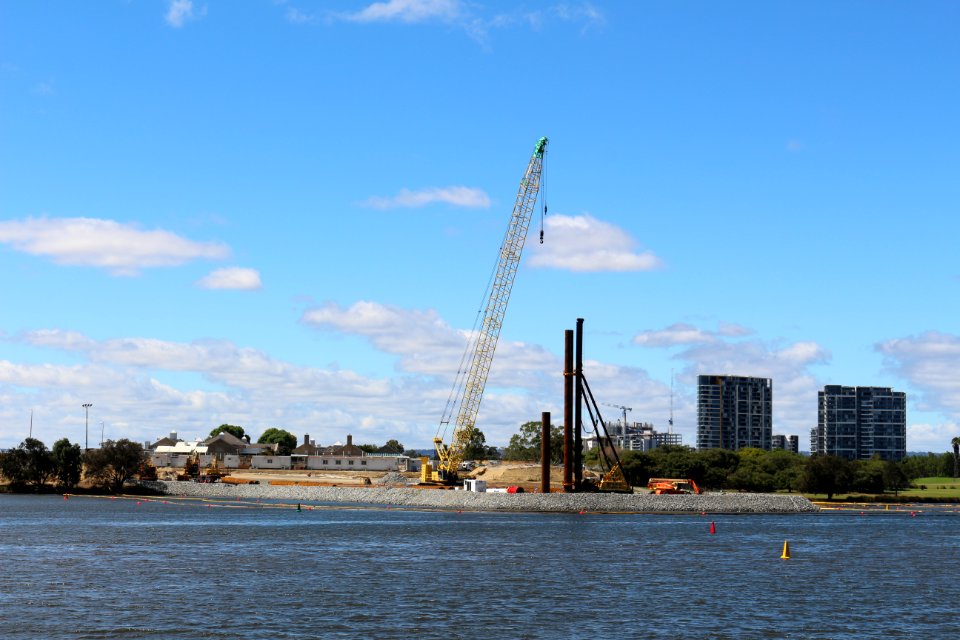Swan River Pedestrian Bridge causeway, May 2016 02
