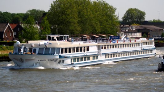 Swiss Pearl - ENI 07001632, Amsterdam-Rijn kanaal
