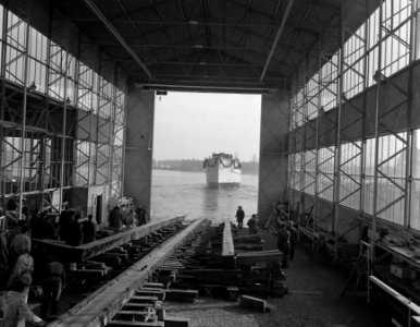 Tewaterlating mijnenveger Ommen bij J. & K. Smits Schepen NV Kinderdijk, Bestanddeelnr 907-0570