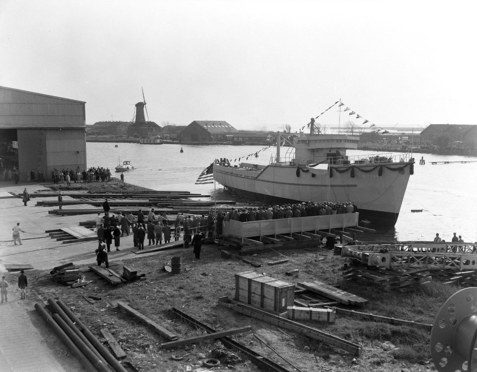 Tewaterlating mijnenveger Sittard te Hellevoetsluis Niesten Scheepsbouw Unie N, Bestanddeelnr 907-7234