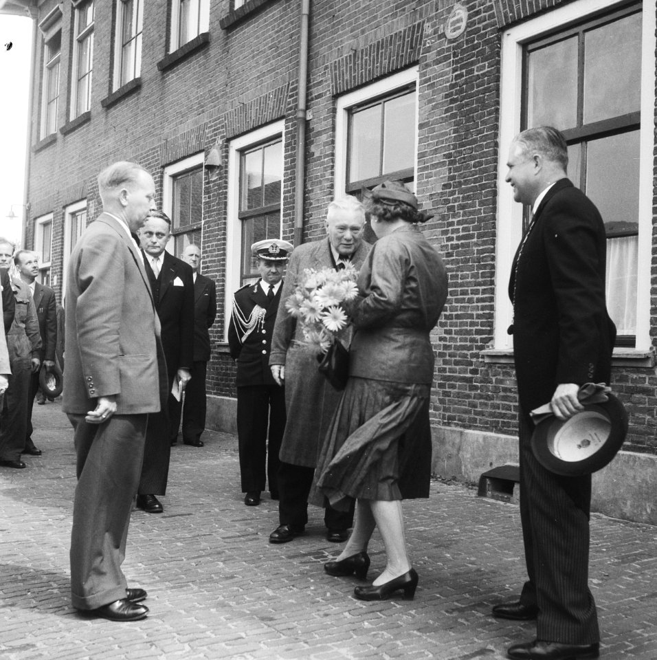 Tewaterlating Jacob Verolme bij Jan Smit en Zonen Alblasserdam, Bestanddeelnr 934-6177