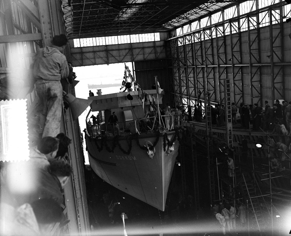 Tewaterlating Kustmijnveger Dokkum Wilton Fijenoord van Nederlandse Marine, Bestanddeelnr 906-7785