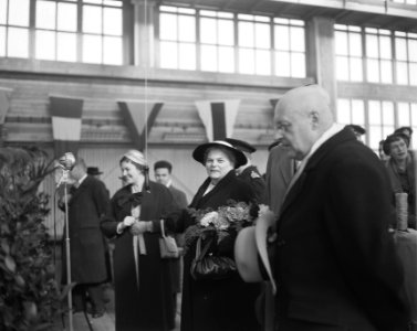 Tewaterlating mijnenveger Goes bij De Vries Lentsch De doopplechtigheid werd , Bestanddeelnr 907-6566