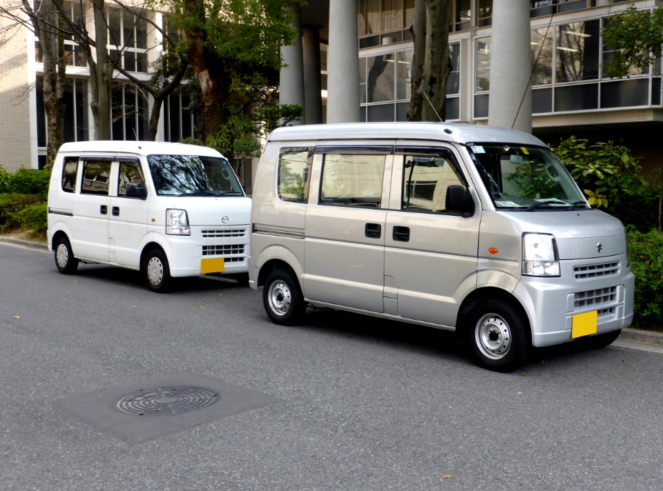 Suzuki EVERY (DA64) & Mazda SCRUM VAN (DG64) front