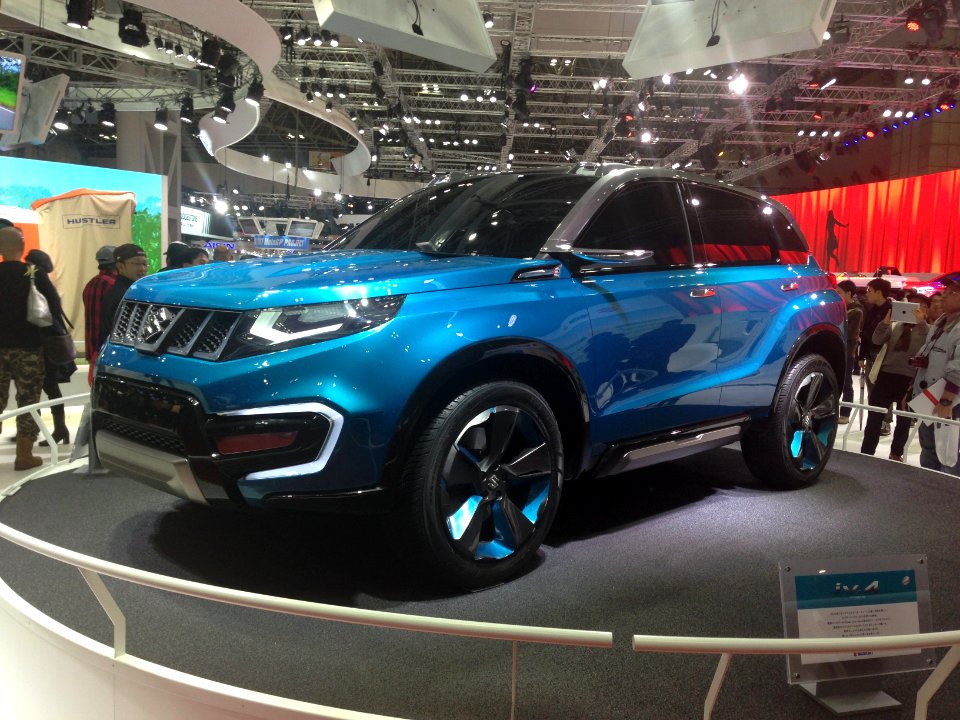 Suzuki iV-4 Concept front - Tokyo Motor Show 2013