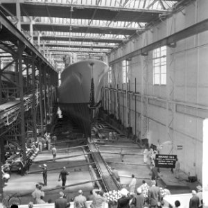 Tewaterlating fregat Van Galen op de werf van de NV Koninklijke Mij. De Schel, Bestanddeelnr 917-8978