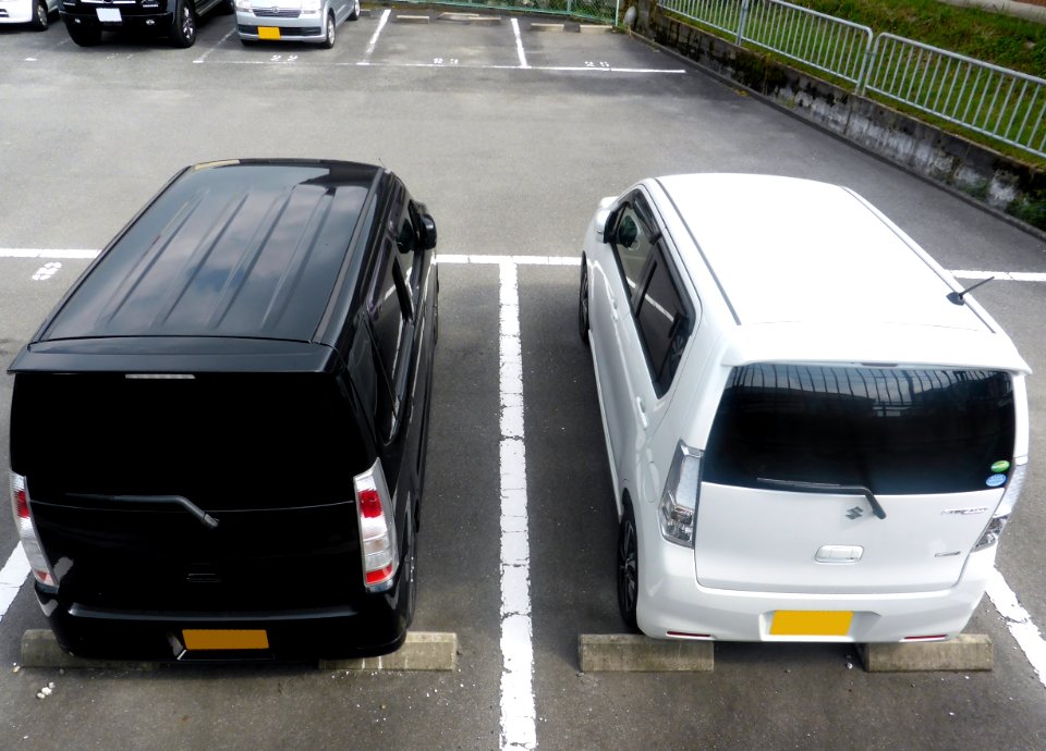 Suzuki WAGON R STINGRAY (MH22S&MH34S) rear
