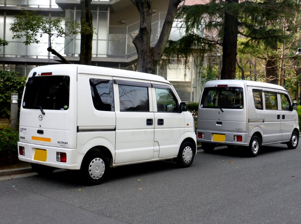 Suzuki EVERY (DA64) & Mazda SCRUM VAN (DG64) rear