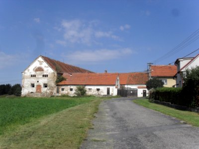 SVÉRADICE - Bývalý statek A