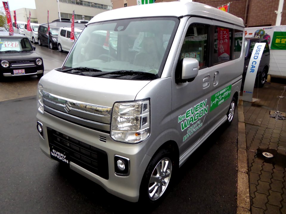 Suzuki EVERY WAGON PZ Turbo Special High-Roof (DA17W) front
