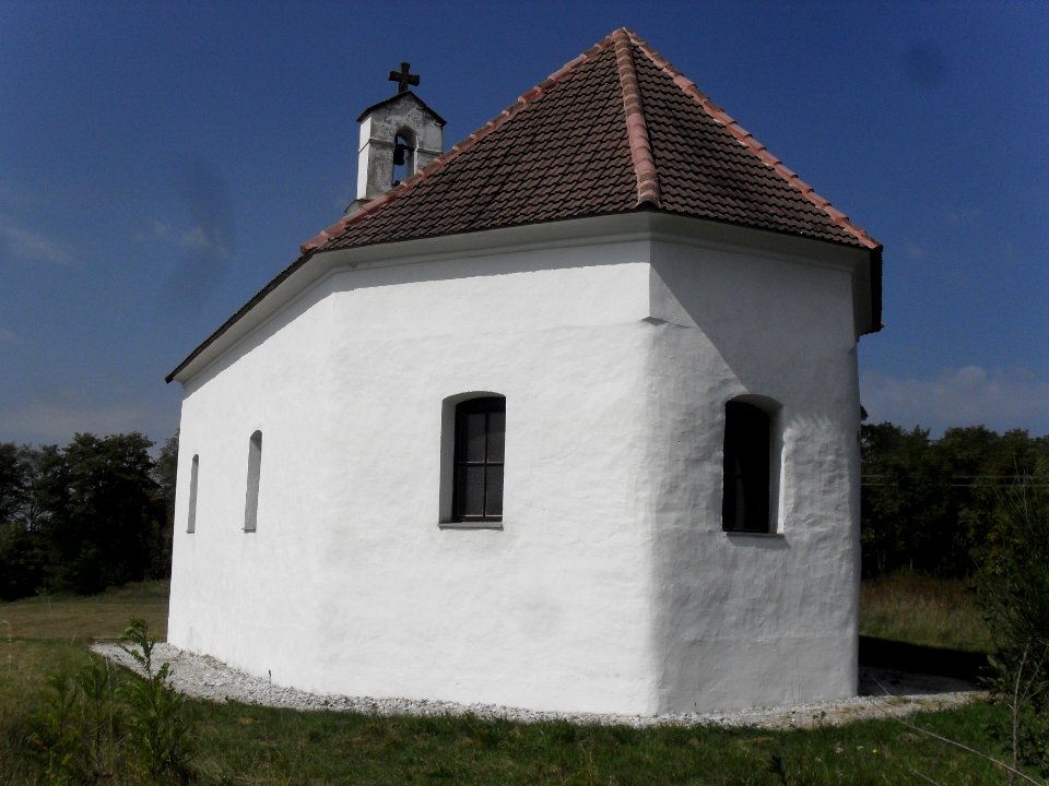 SVÉRADICE - Kostel B
