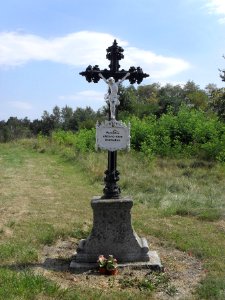 SVÉRADICE - Kostel (kříž) A