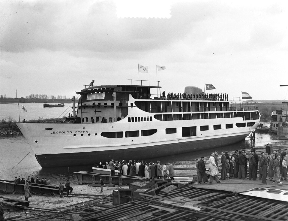 Tewaterlating Gilyang Scheepswerf De Waal Deest Zaltbommel, Bestanddeelnr 906-4085
