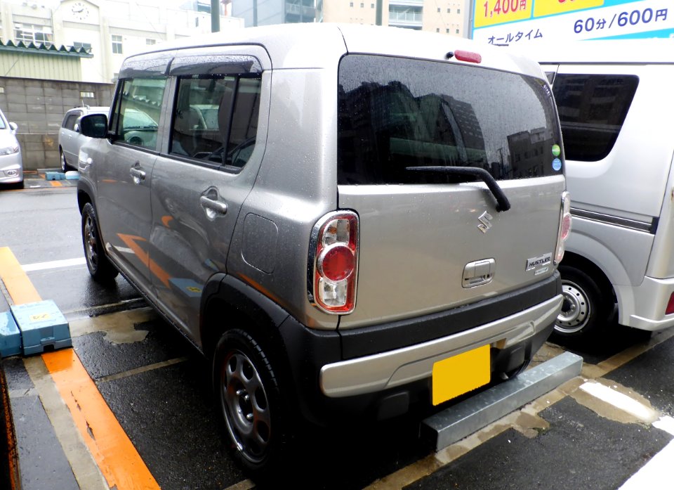 Suzuki HUSTLER G (MR31S) rear