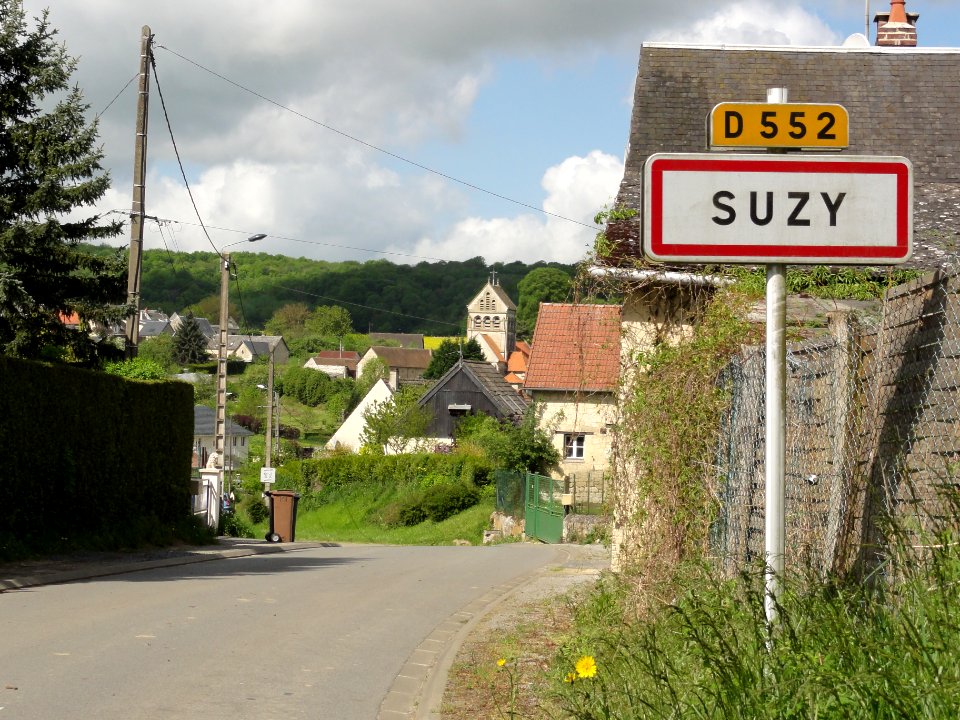 Suzy (Aisne) city limit sign